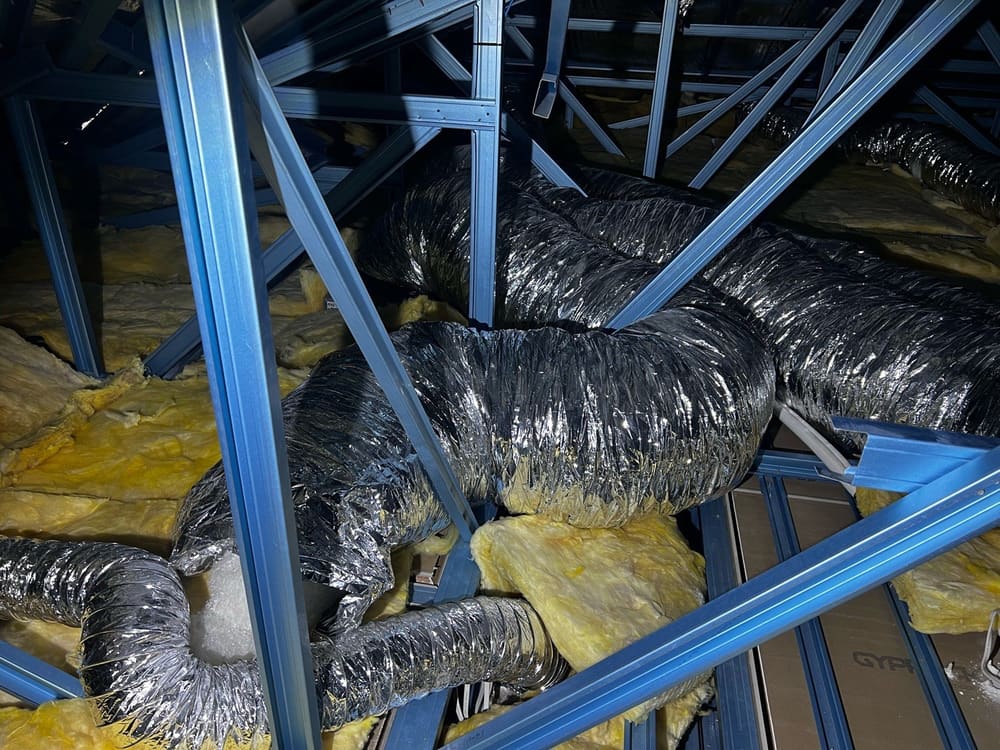Loose/not connected, recorded during a pre-purchase inspection in South Maclean